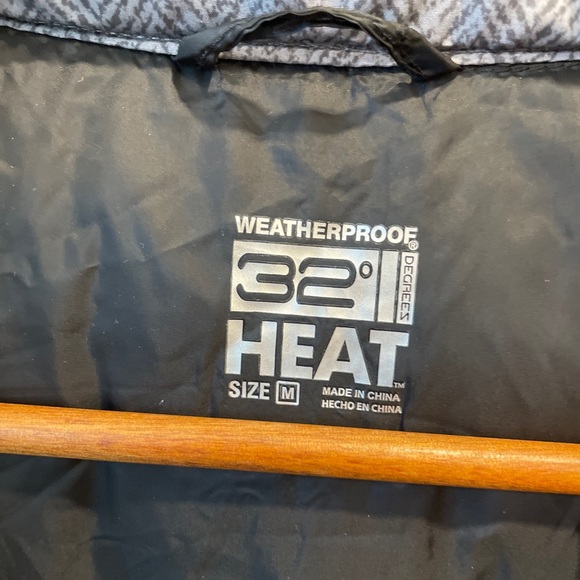 NWT 32 Degree Down Vest - Picture 3 of 3